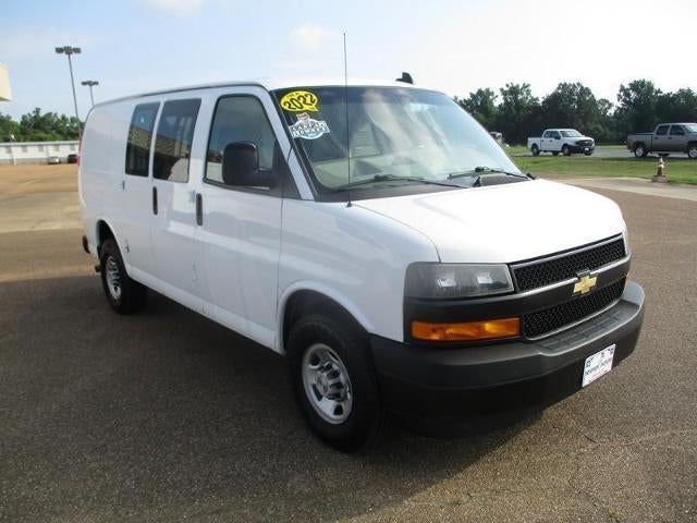 2022 Chevrolet Express Cargo 2500 2500 Cargo in Summit White — front three-quarter view