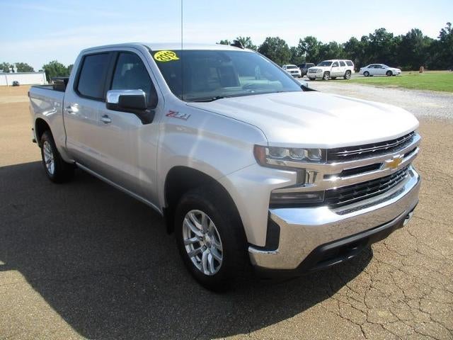 2019 Chevrolet Silverado 1500 LT Crew Cab 4WD in Silver Ice Metallic — front three-quarter view
