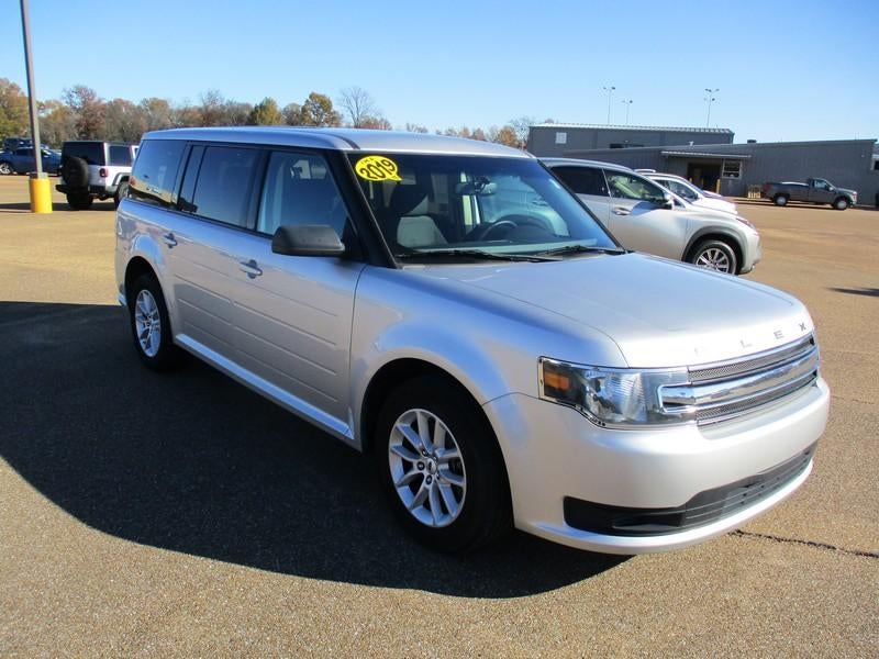 2019 Ford Flex SE FWD in Silver — front three-quarter view