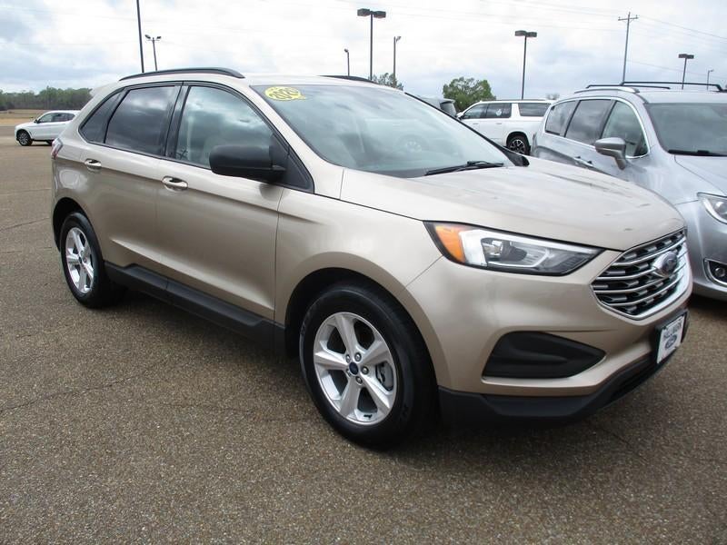 2020 Ford Edge SE FWD in Gold — front three-quarter view