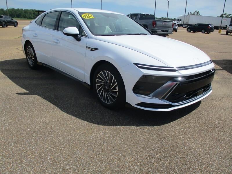 2025 Hyundai Sonata Hybrid